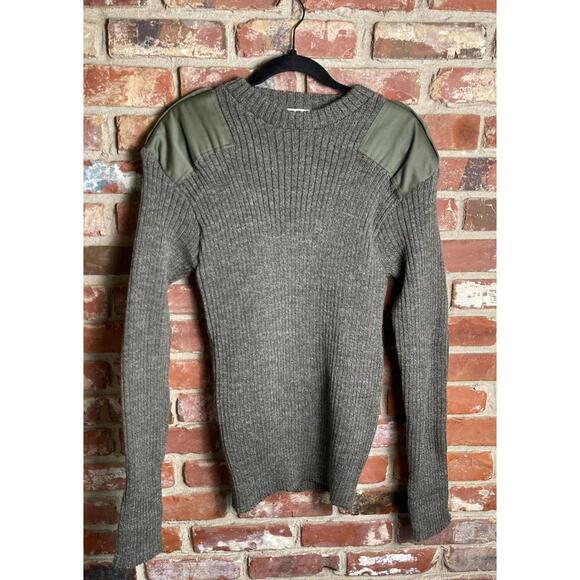 Men's 100% Pure New Wool Military Style Sweater with Shoulder and Elbow Patches - Picture 1 of 7